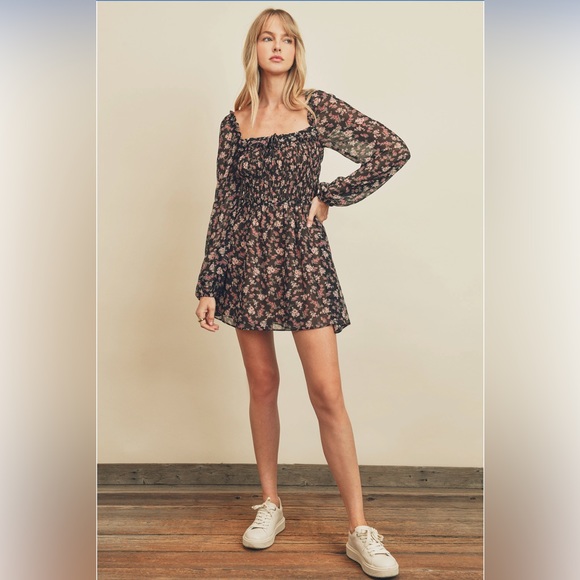Floral Shirred Long Sleeve Mini Dress - Picture 4 of 8